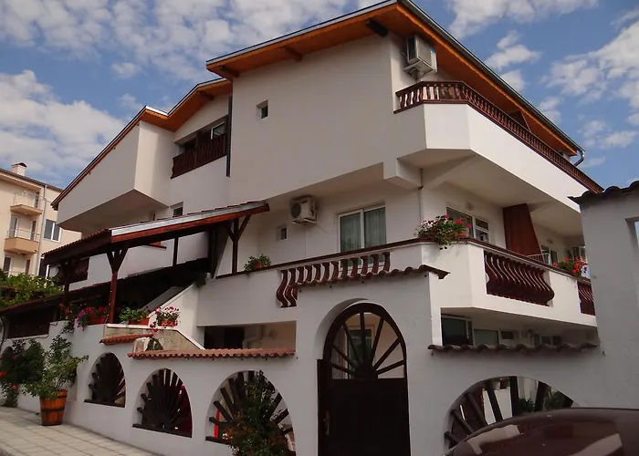 Rosa בית הארחה קיטן